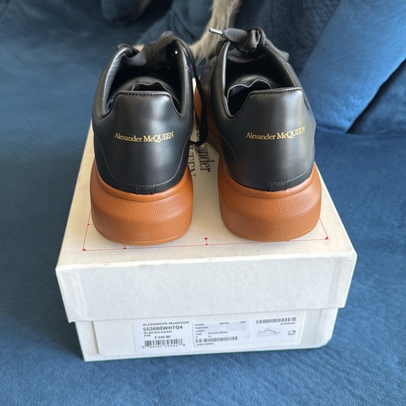 Alexander McQueen Black & Tan Larry Contrast
Sole Platform Sneaker Size 44 US 11 - Picture 3 of 11